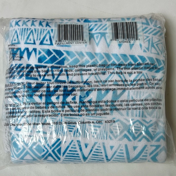 DSW Blue and White Circular Fringed Blanket - Picture 6 of 6